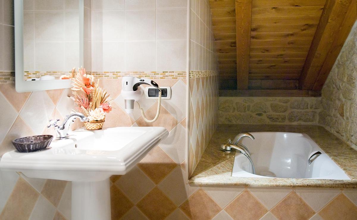 Casa Rural Abadia Eiras - Housity