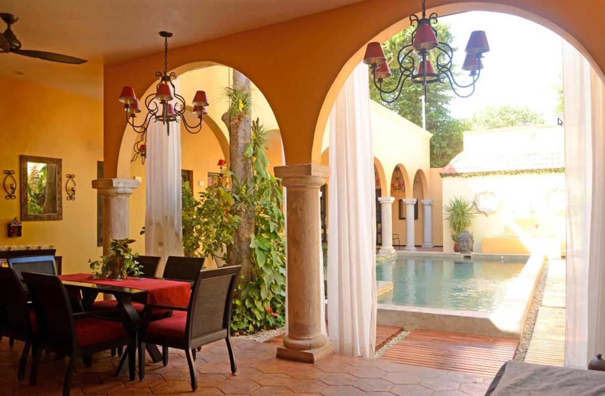 Ochenta Y Dos Bed & Breakfast & Spa - Housity