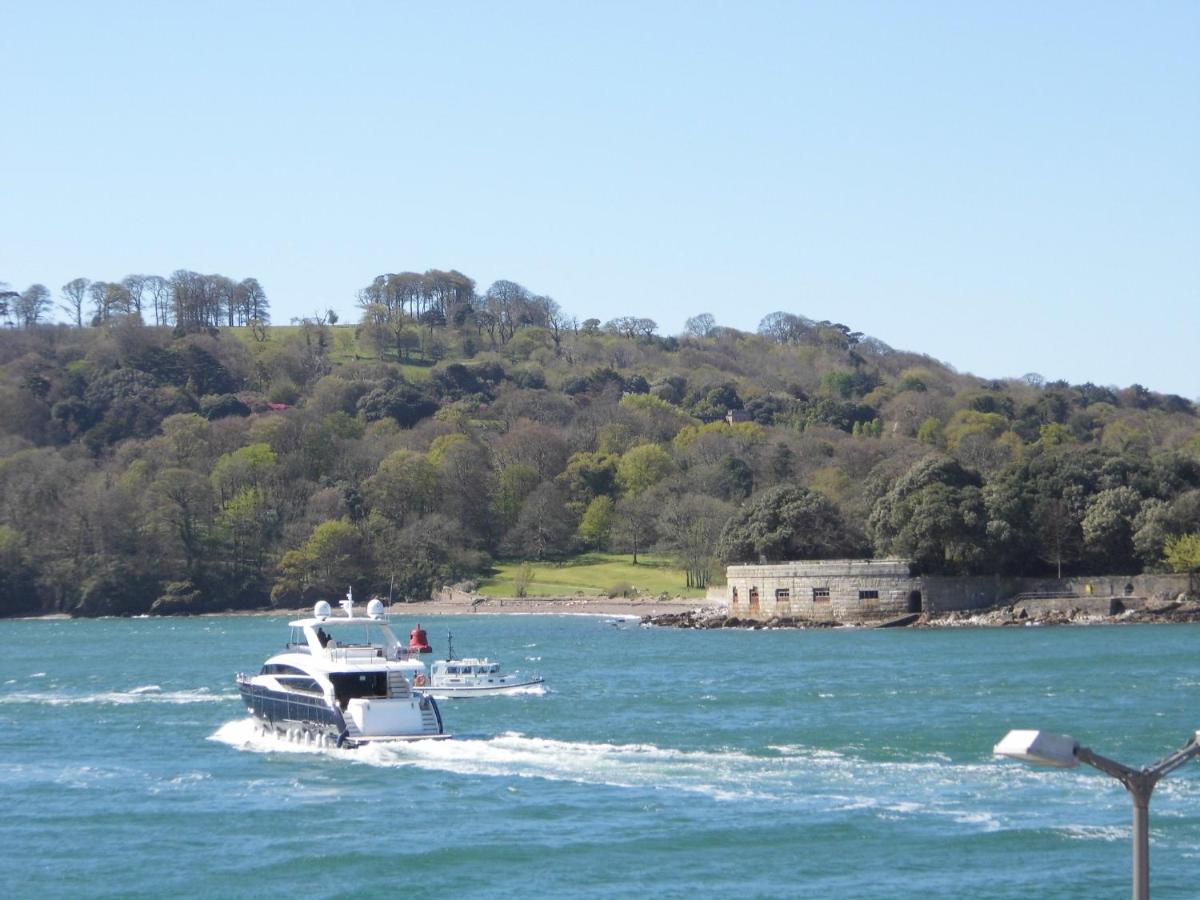 Sutton Harbour House - Housity