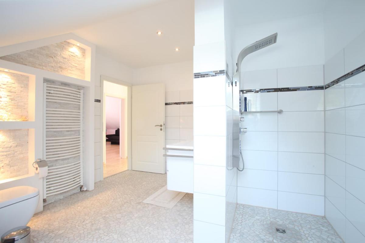 ProFair Apartments - room agency - Housity