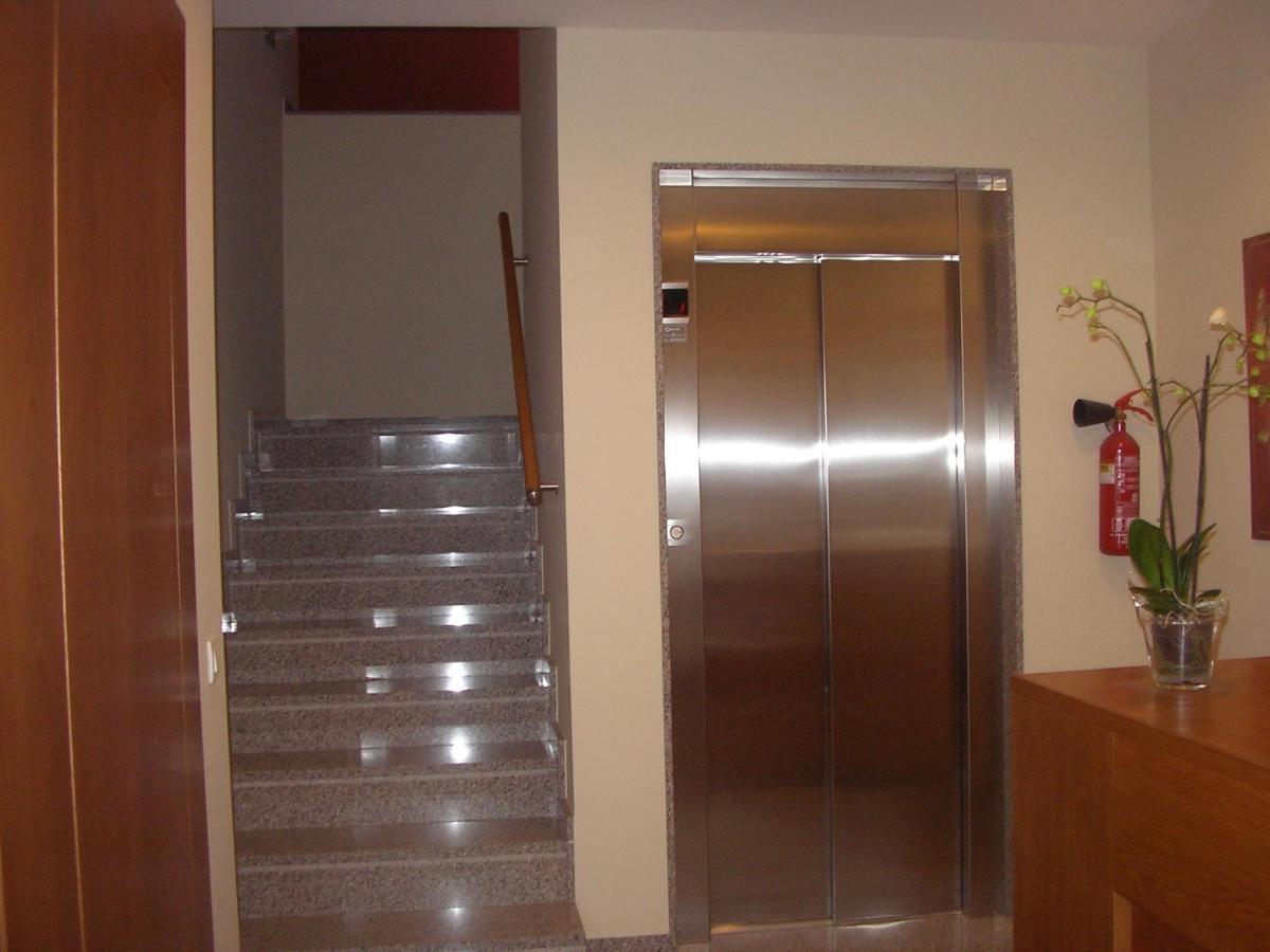 Pension Restaurante La Bombilla - Housity