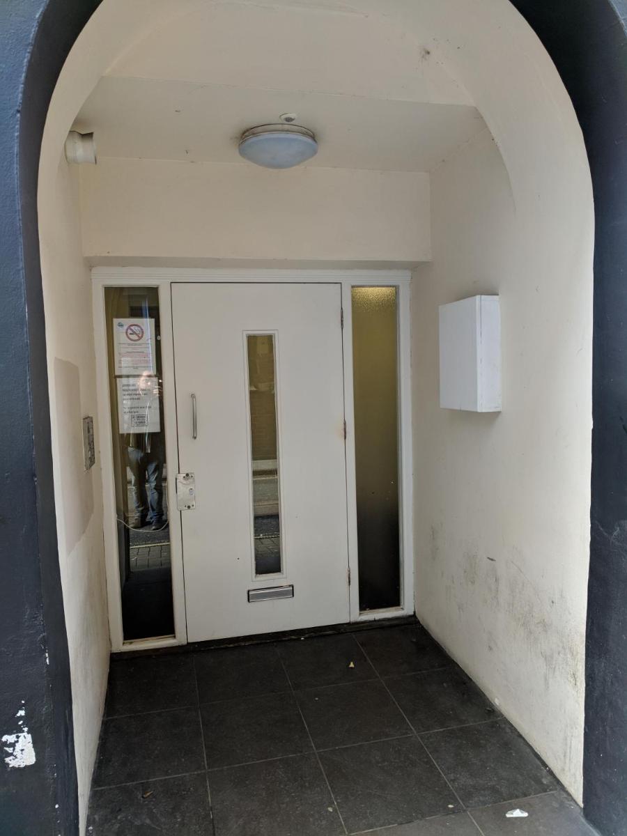 17 Crusader House - Housity
