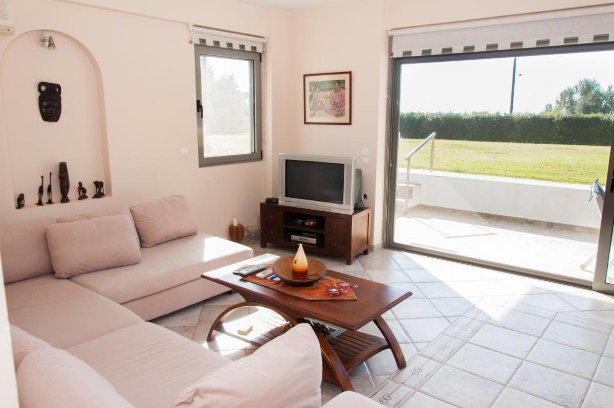Marvelous house by the sea - Housity