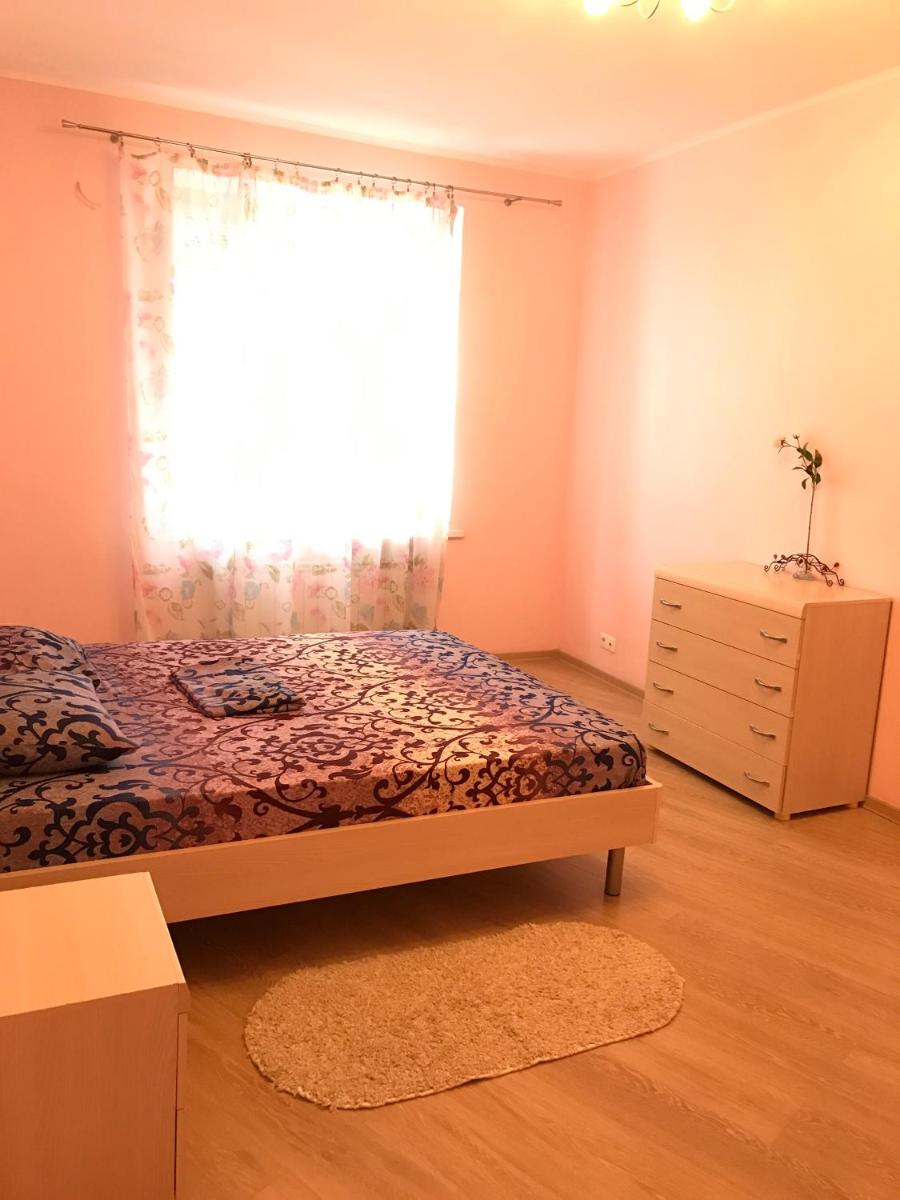 Apartments on Alleya geroyev st.1 - Housity