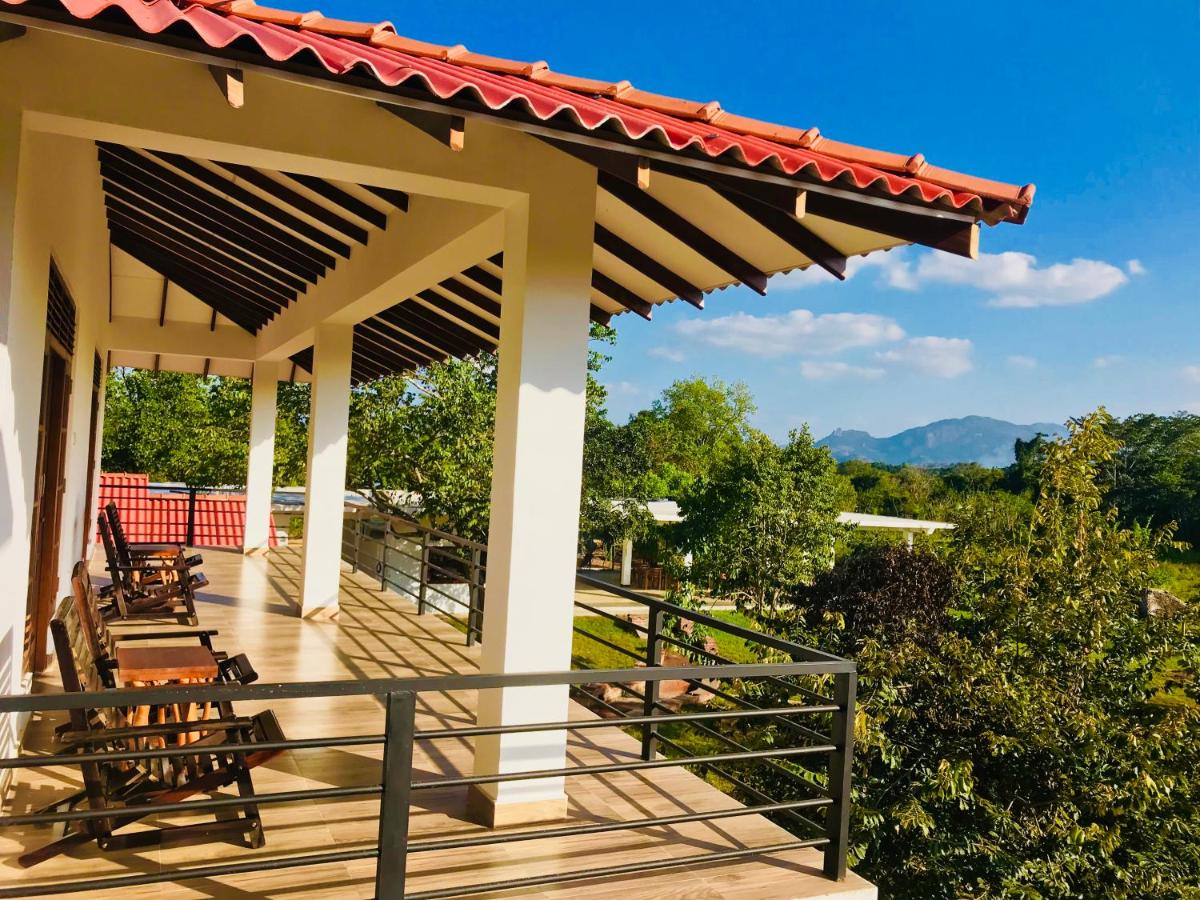 Into The Wild Sigiriya - Housity