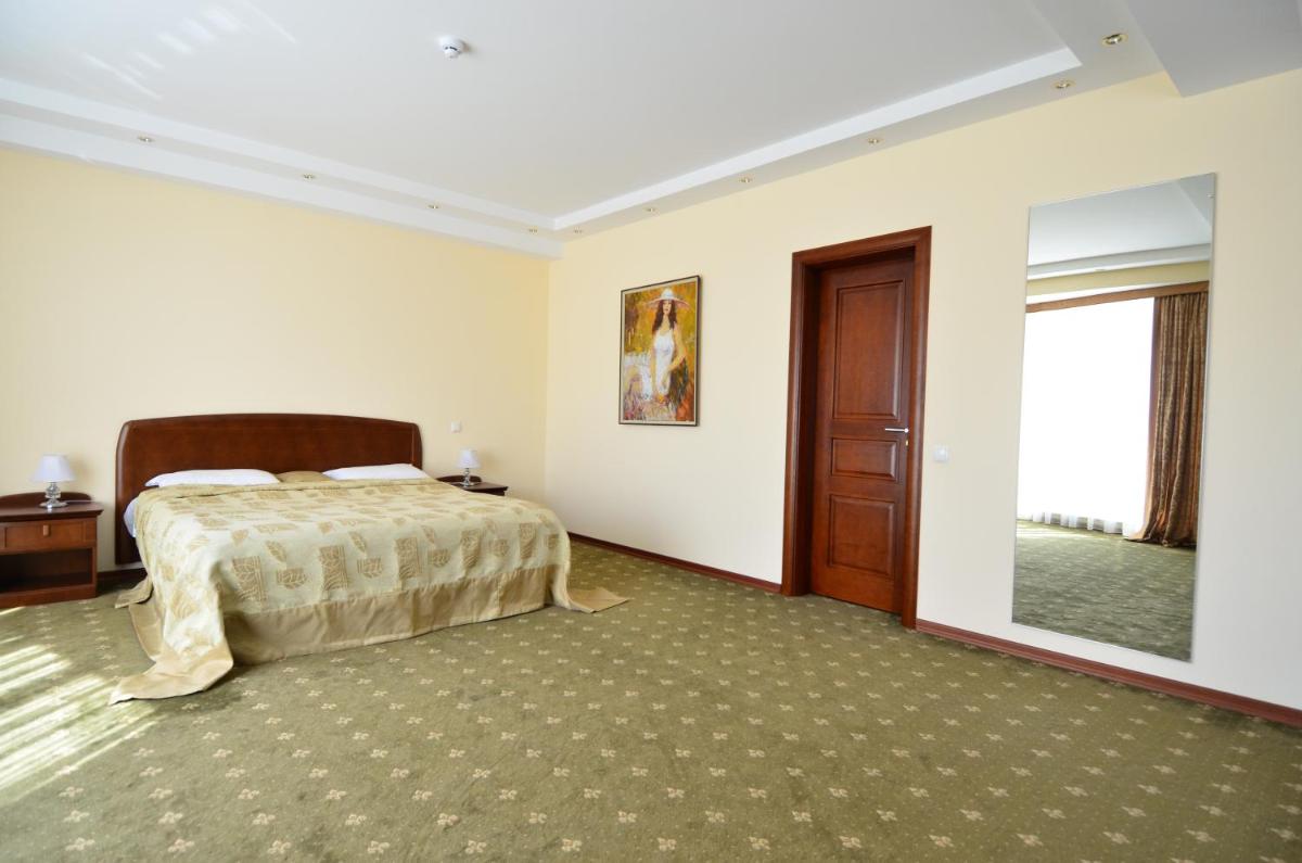 Platinum Hotel - Housity