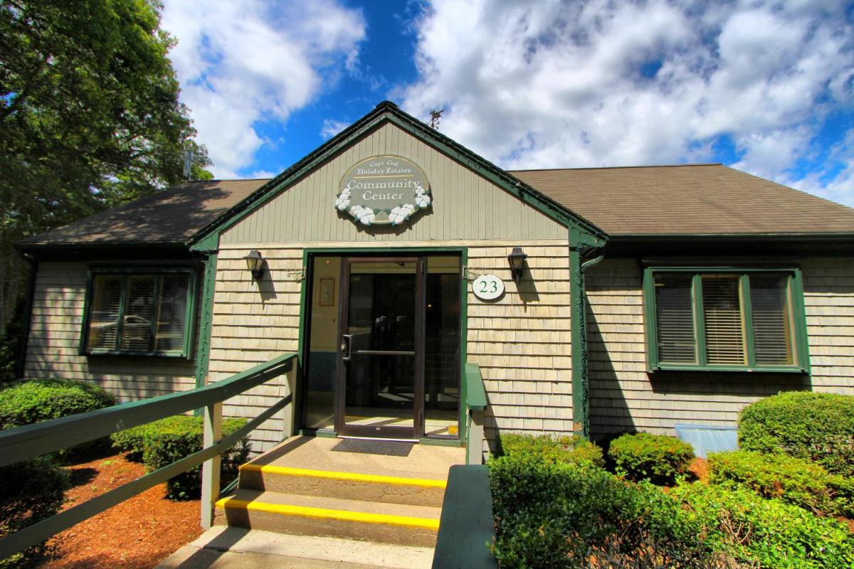 Cape Cod Holiday Estates - Housity