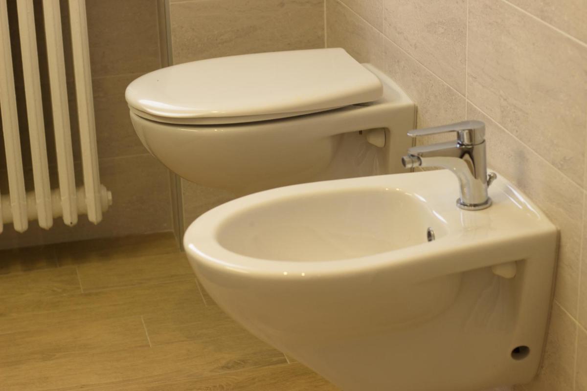 B&B Magenta - Housity