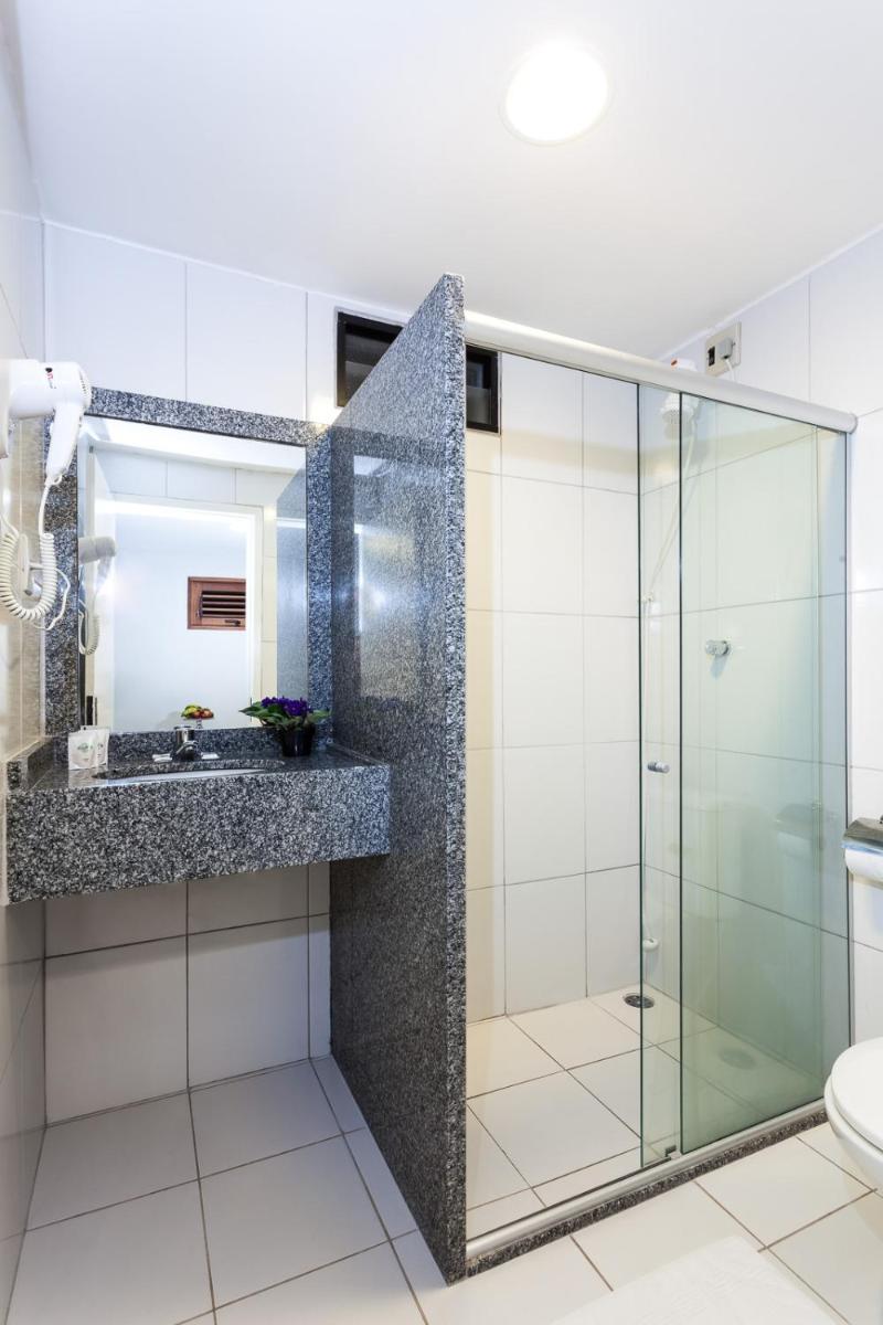 Hotel Tavares Correia - Housity