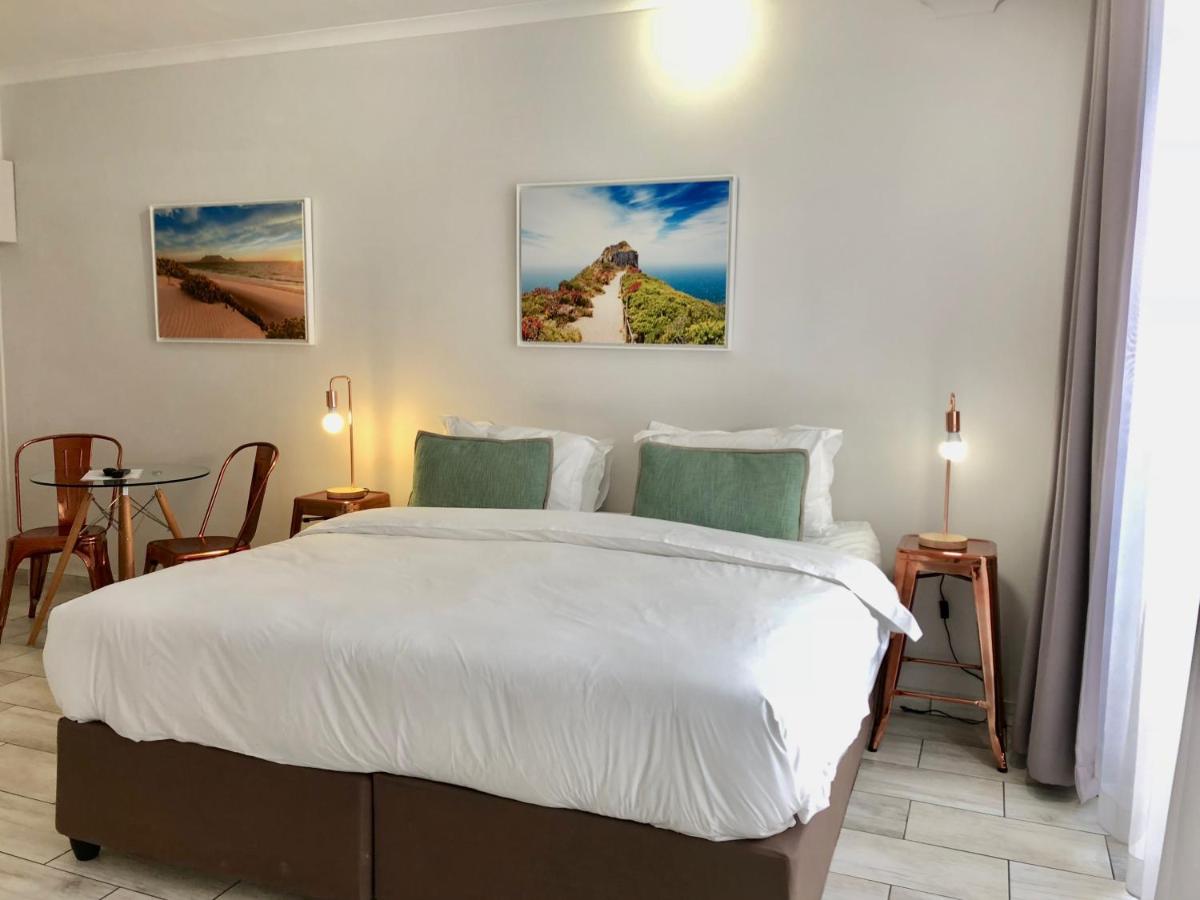 Urban Oasis at The Square - Housity