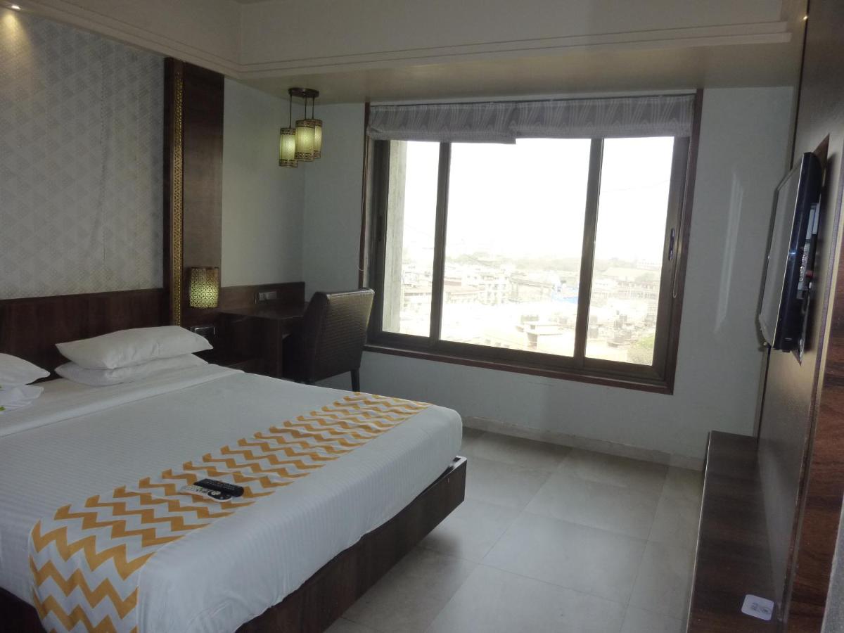 Hotel New Bengal - Housity