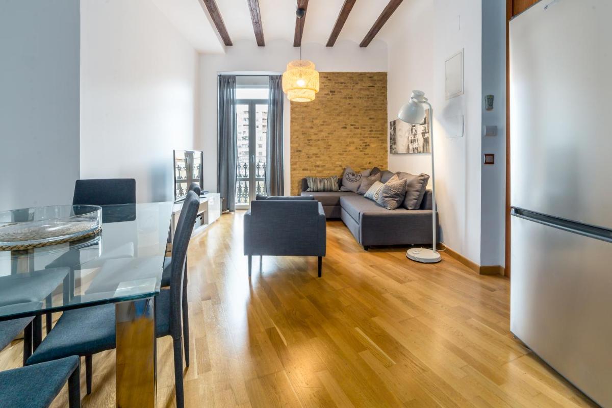 Travel Habitat Jardines Rio Turia. - Housity