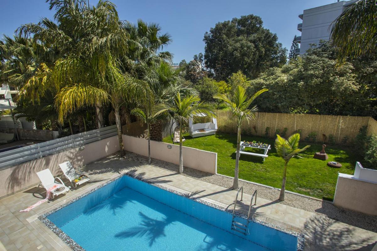 Michelle 10 - Housity