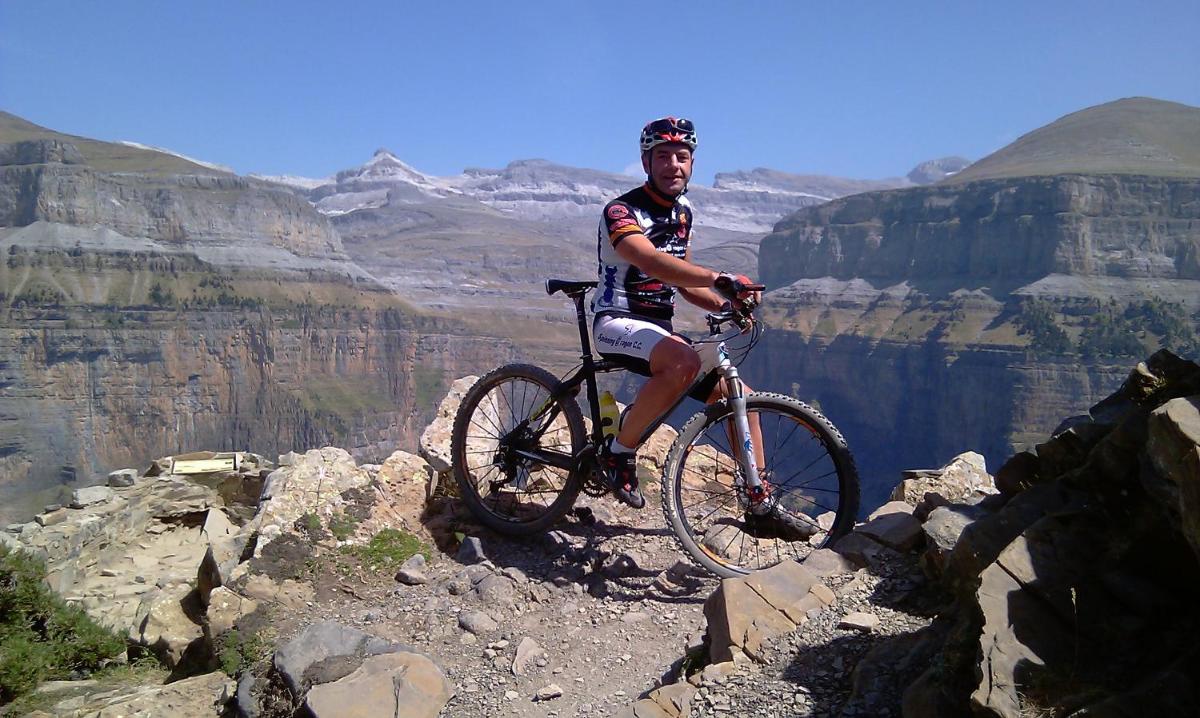 Montar en bicicleta en Tierra de Biescas o alrededores