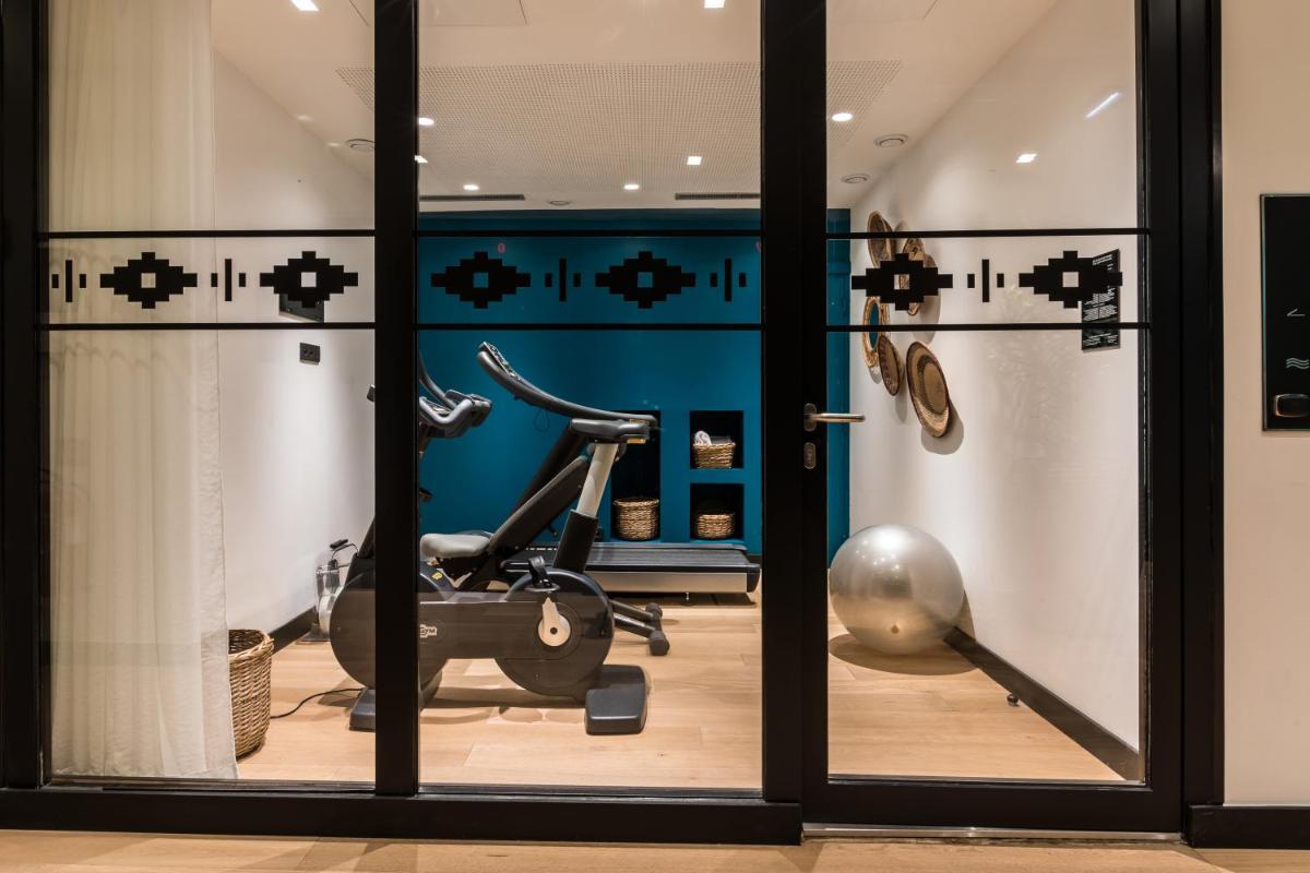 Salle ou équipements de sports de l'établissement Laz' Hotel Spa Urbain Paris