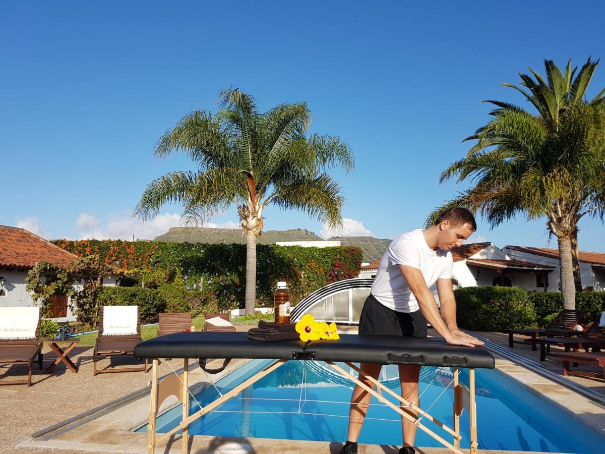 Finca El Picacho Apartments in the countryside 2 Km from the beach - Housity