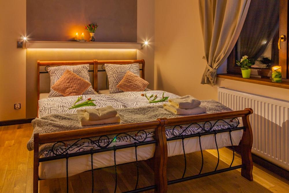 Go?ciniec Kruty?ski - Housity