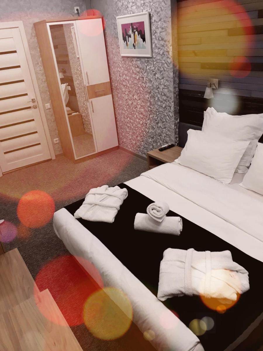Small Hotel - Housity