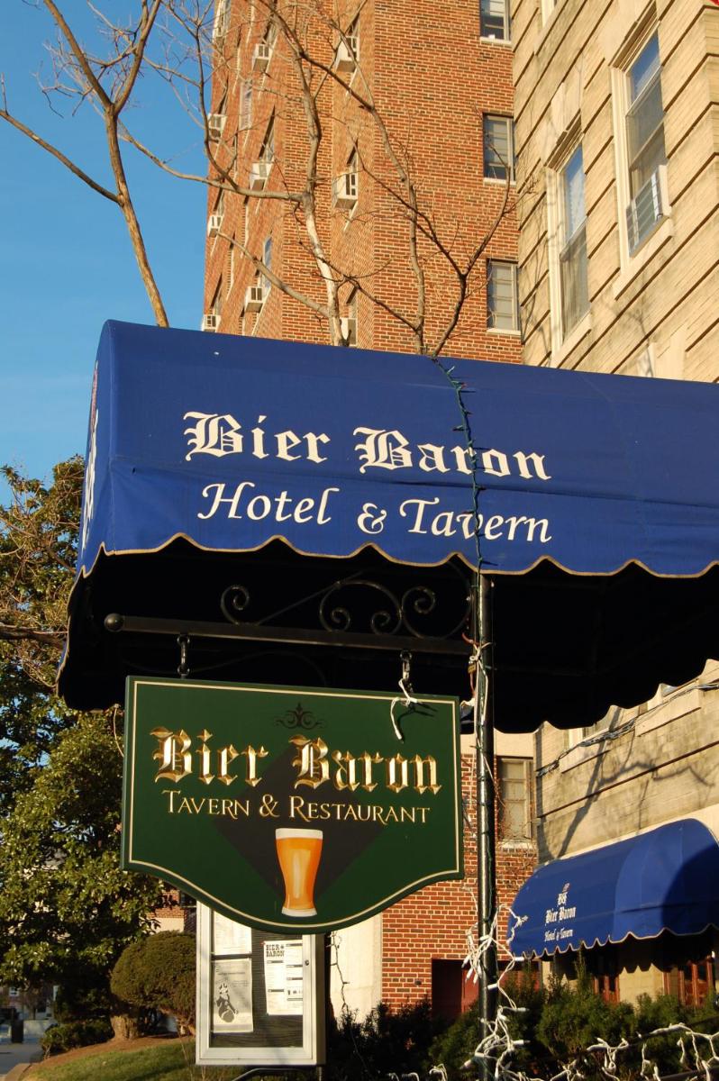The Baron Hotel - Housity
