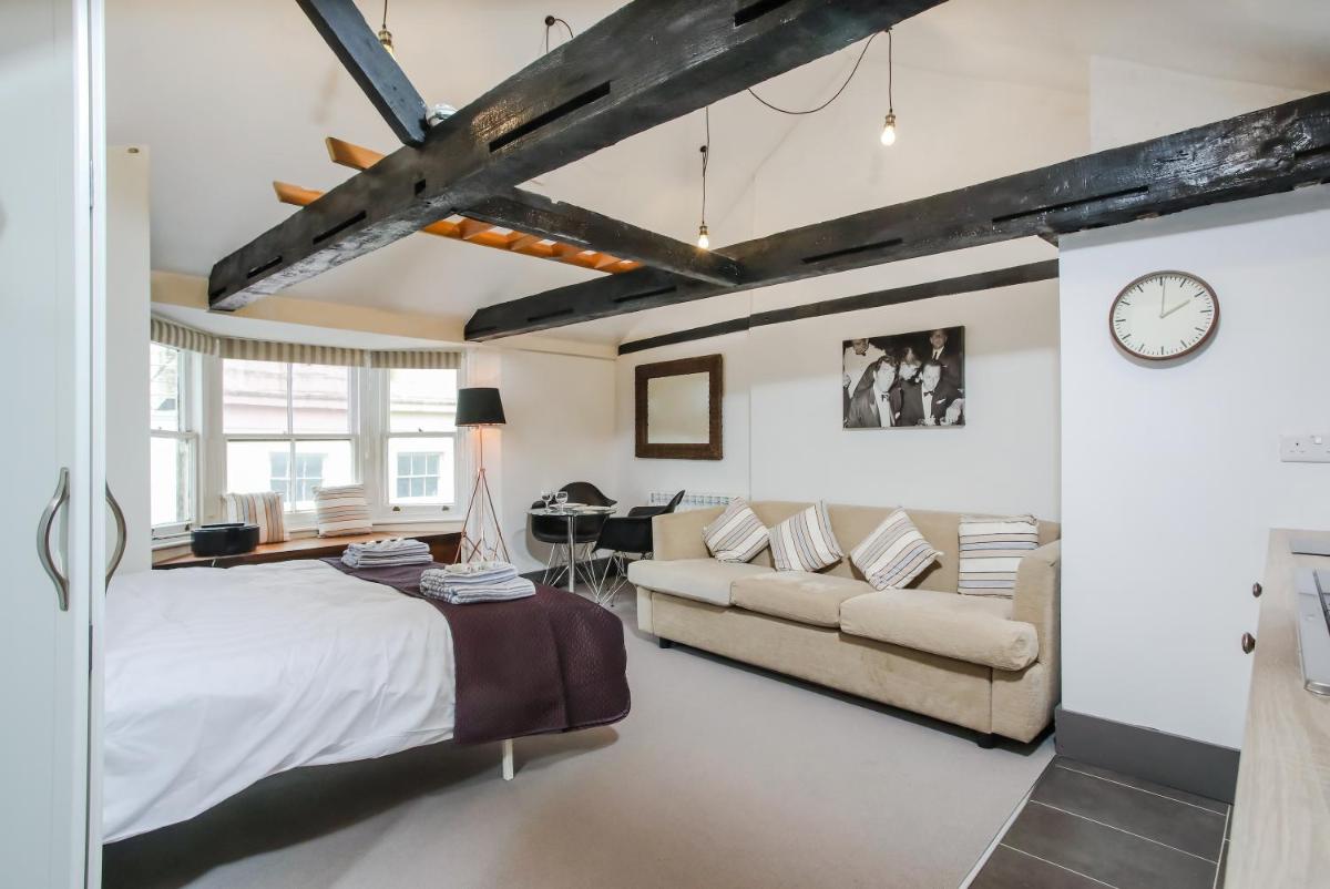 Sea La Vie - Housity