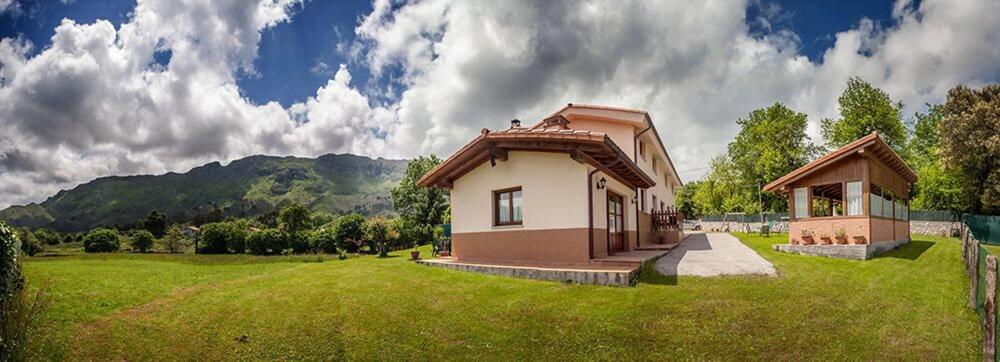 Apartamentos El Pradón de Santa Marina - Housity