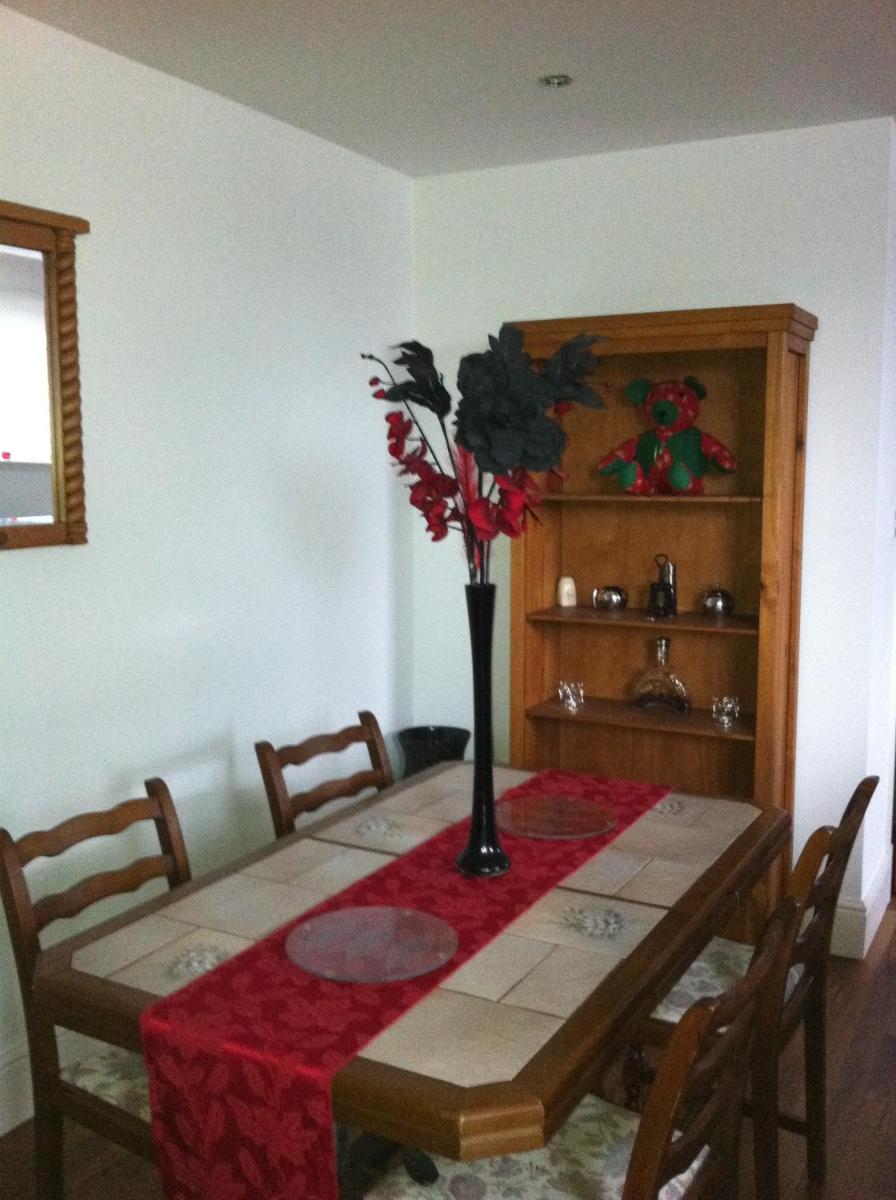 Scardroy Homes Inverness - Central 2 Bedroom with Parking WiFi Smart TVs Sleeps up to 6 - Housity
