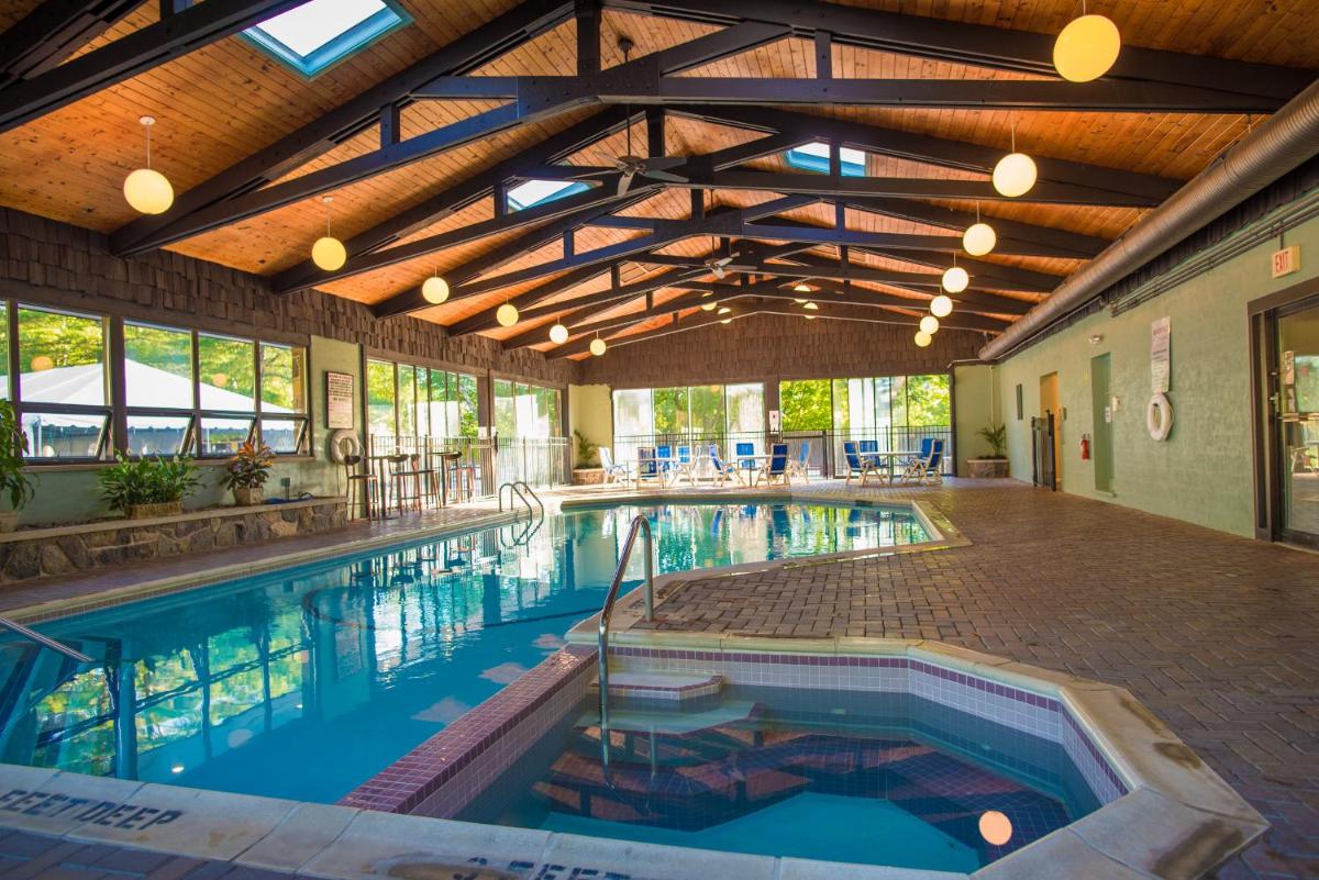 Bayside Resort, Lake George NY - Housity