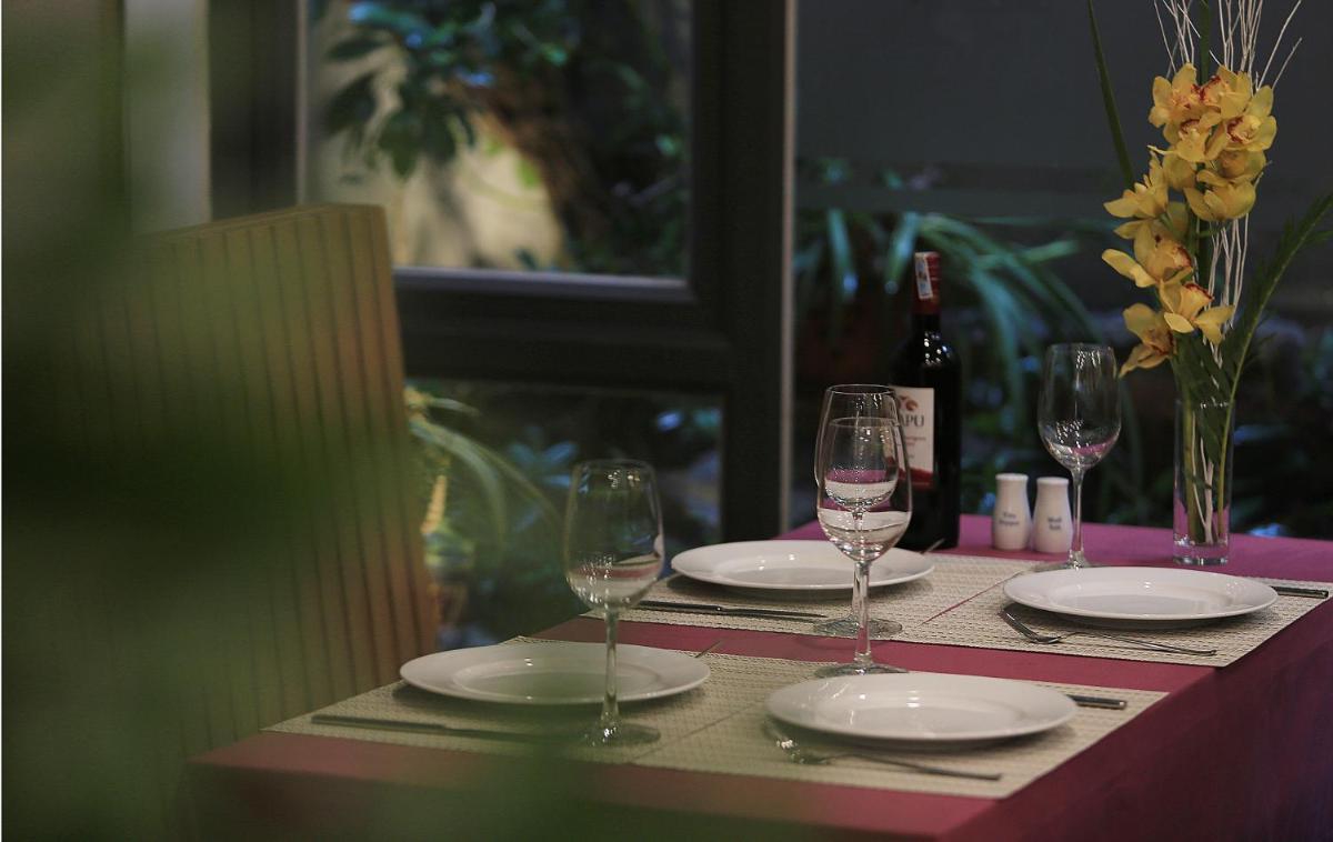 Oriana Hotel - Housity
