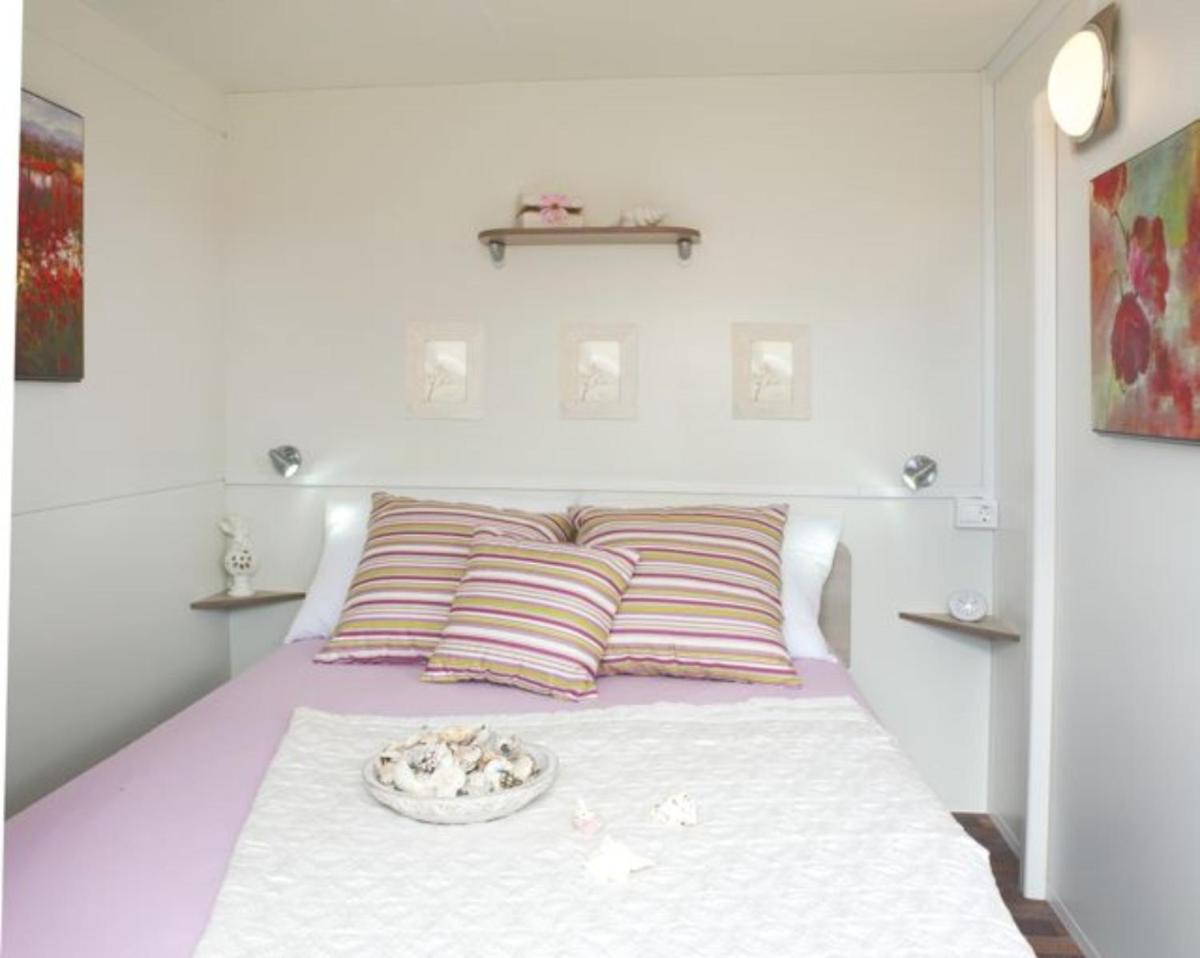 Micanovi Dvori Mobile Home Village Zrmanja - Housity