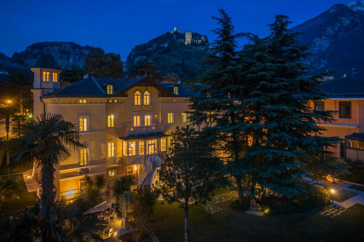 Villa Italia Luxury Suites and Apartments - Housity