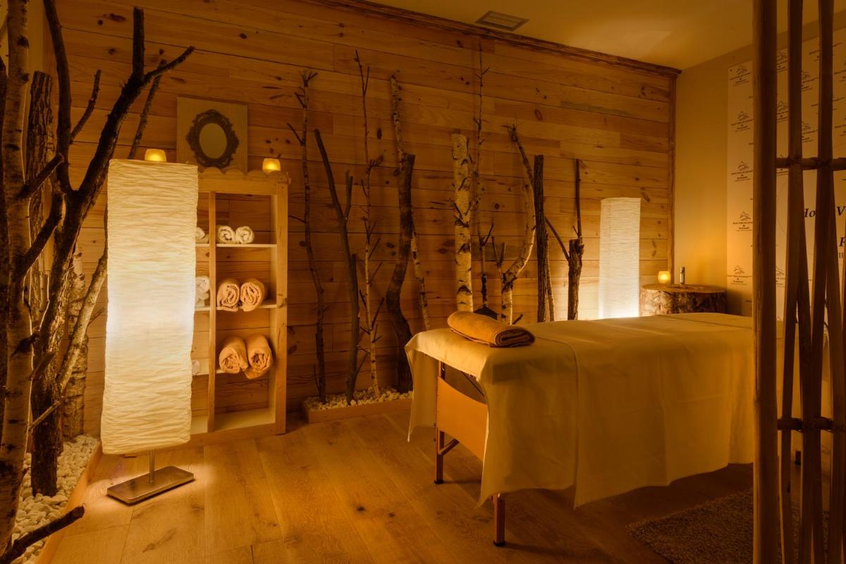 Cama o camas de una habitación en Hotel Viñas de Lárrede
