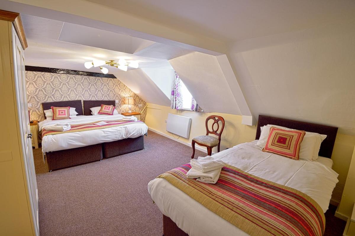 The Royal Victoria and Bull Hotel - Housity