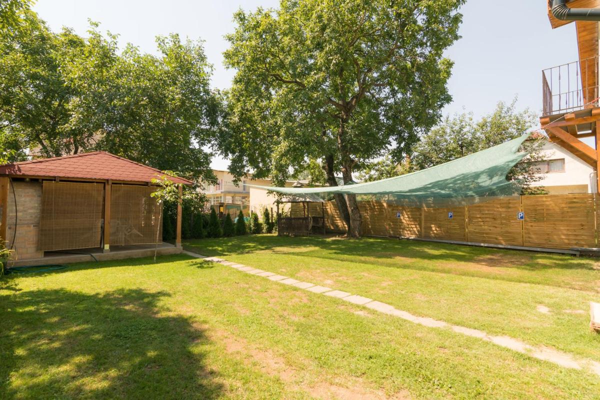 Villa Viktória - Housity