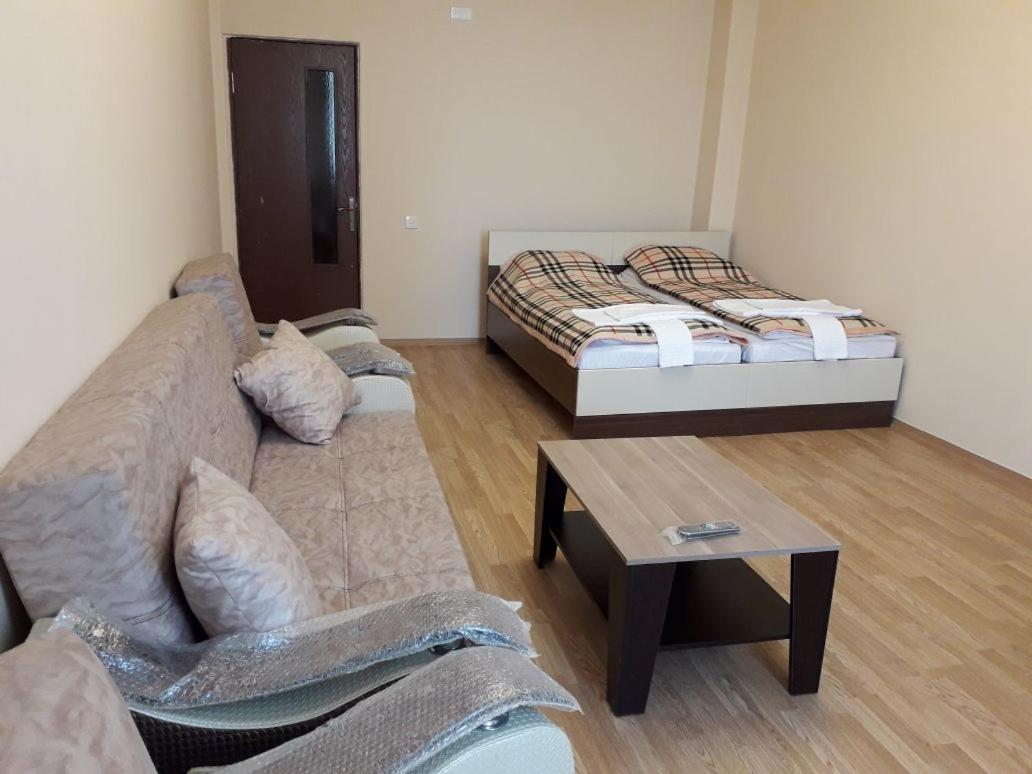 Elvintrade House - Housity
