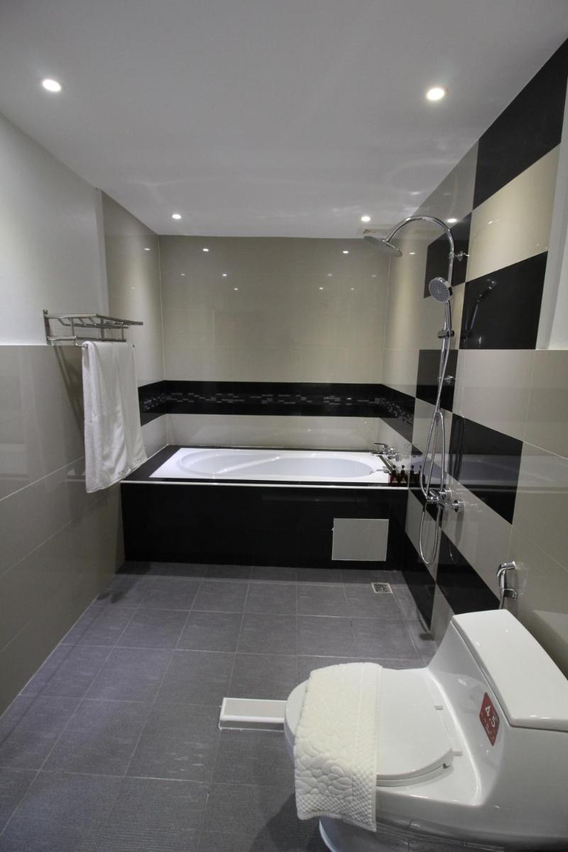 Nonghan Grand Hotel and Resort - Housity