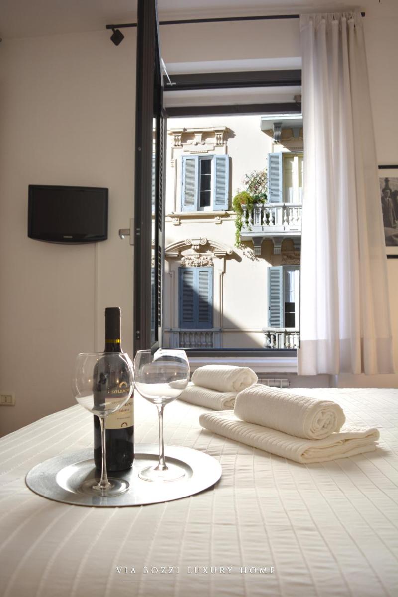 Via Bozzi Luxury Home - Housity