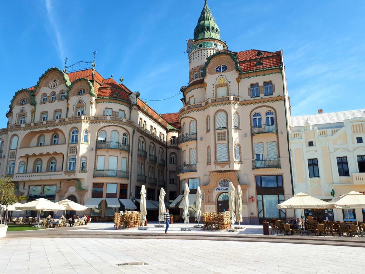 Suitetrails - Highsky Oradea Apartments