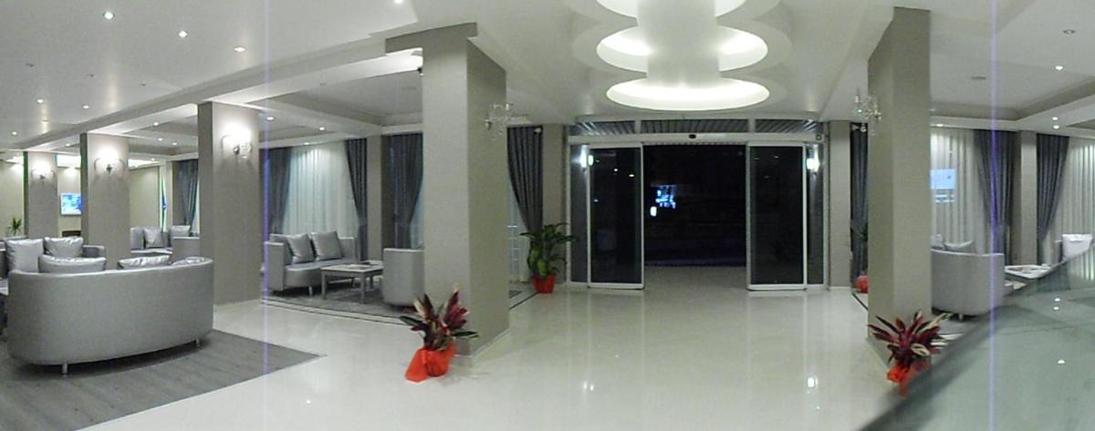 Winecity Hotel - Housity