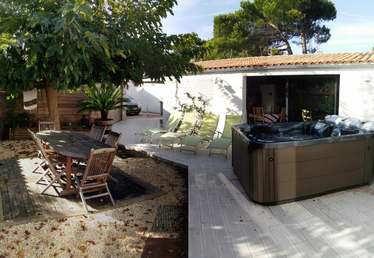 Les Fontaines - Housity