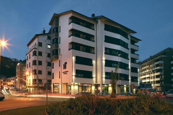 Hotel Txarriduna - Housity