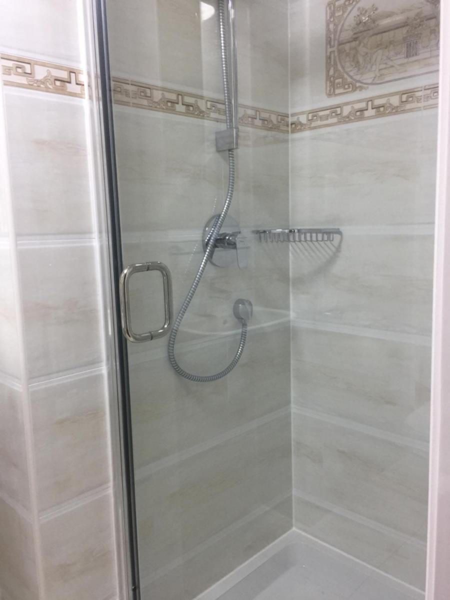 White House Hotel - Housity