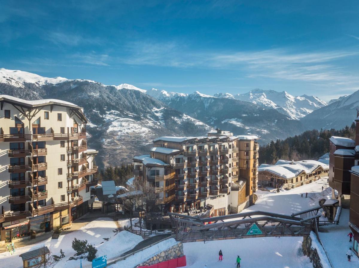 Vue générale sur la montagne ou vue sur la montagne depuis l'hôtel