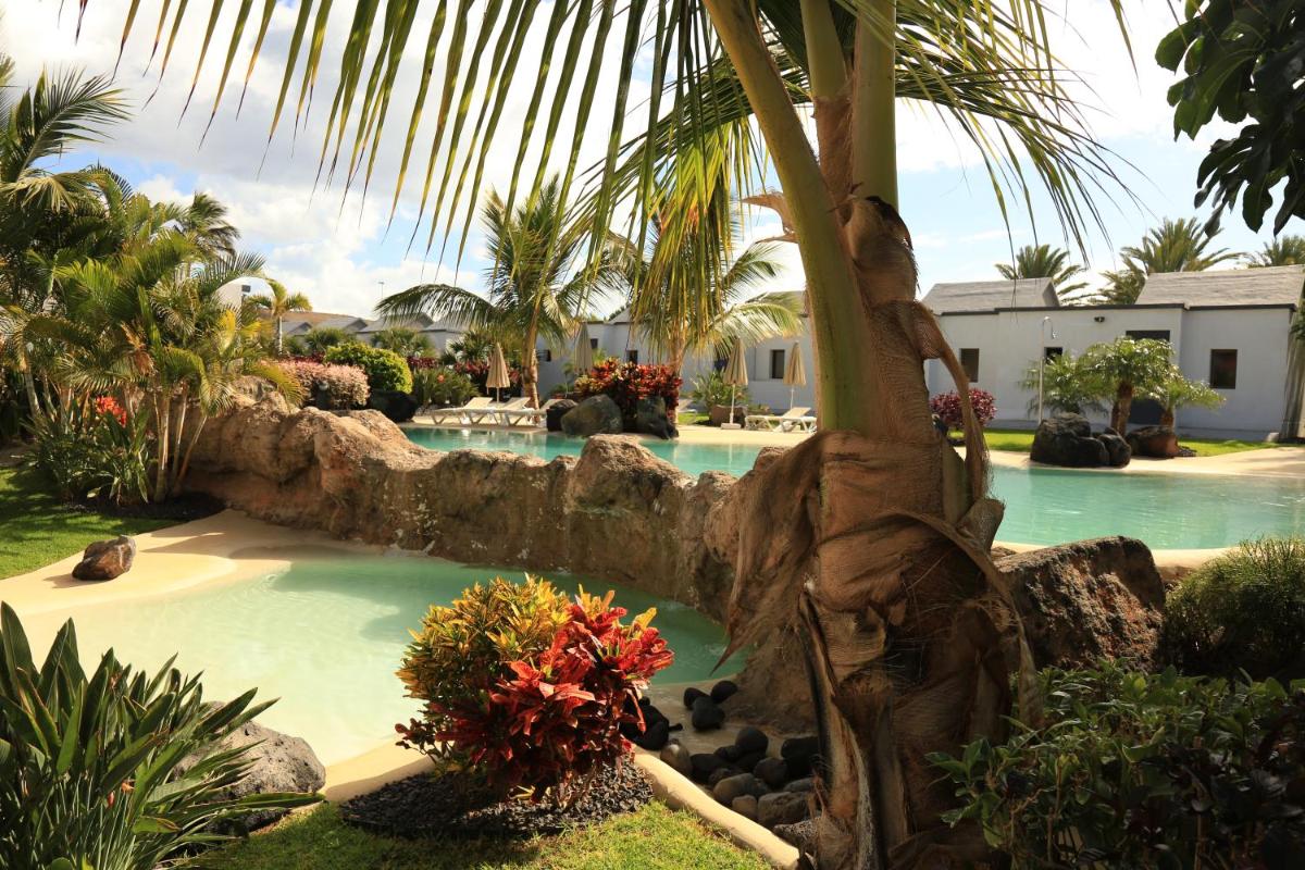Piscina en o cerca de R2 Romantic Fantasia Suites - Adults Only