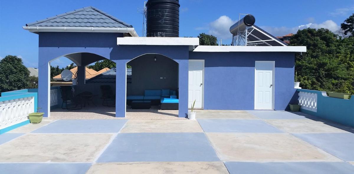 Bailey's Bed and Breakfast - Housity