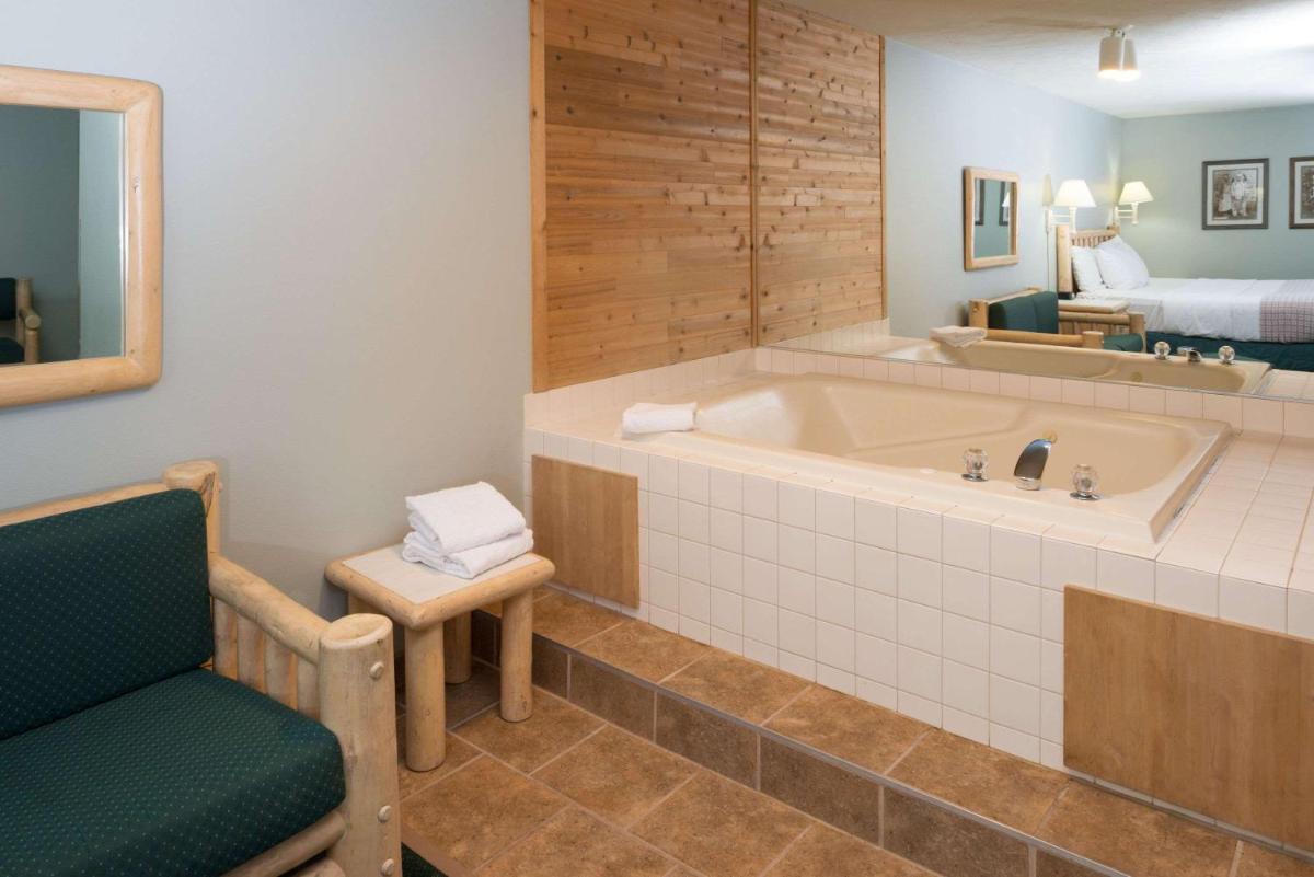 Baymont by Wyndham Coeur D Alene - Housity