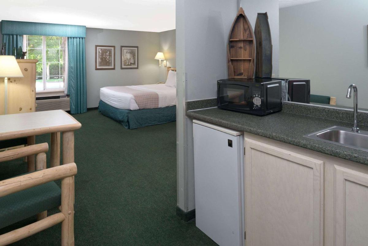 Baymont by Wyndham Coeur D Alene - Housity