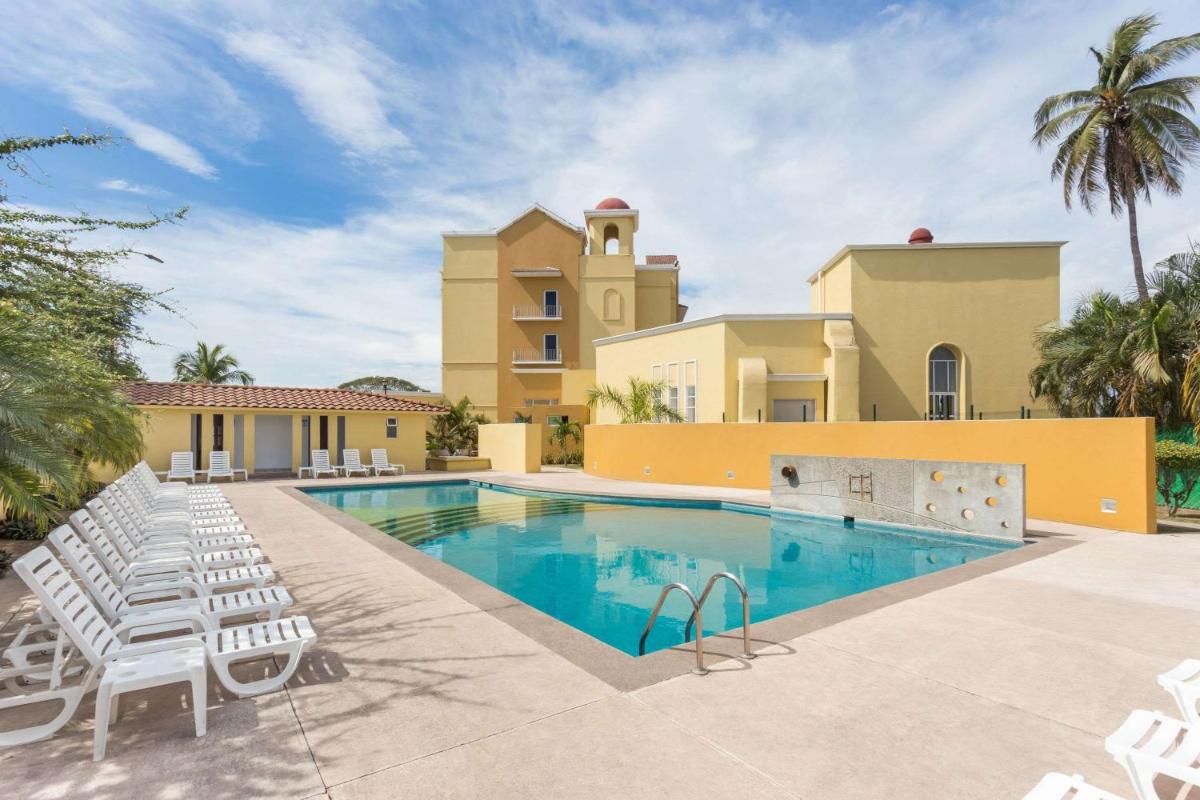 Baymont by Wyndham Lazaro Cardenas - Housity
