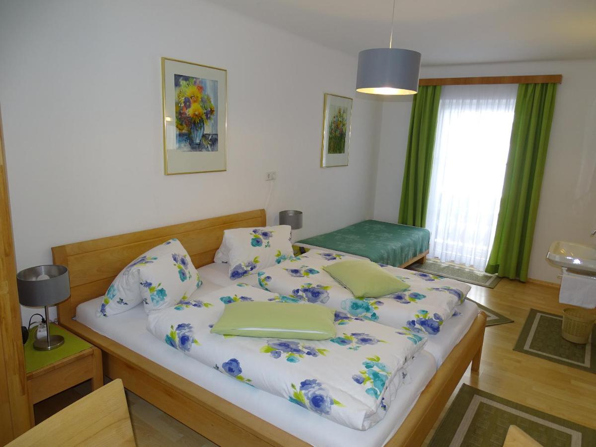 Pension Bayrhammer - Housity