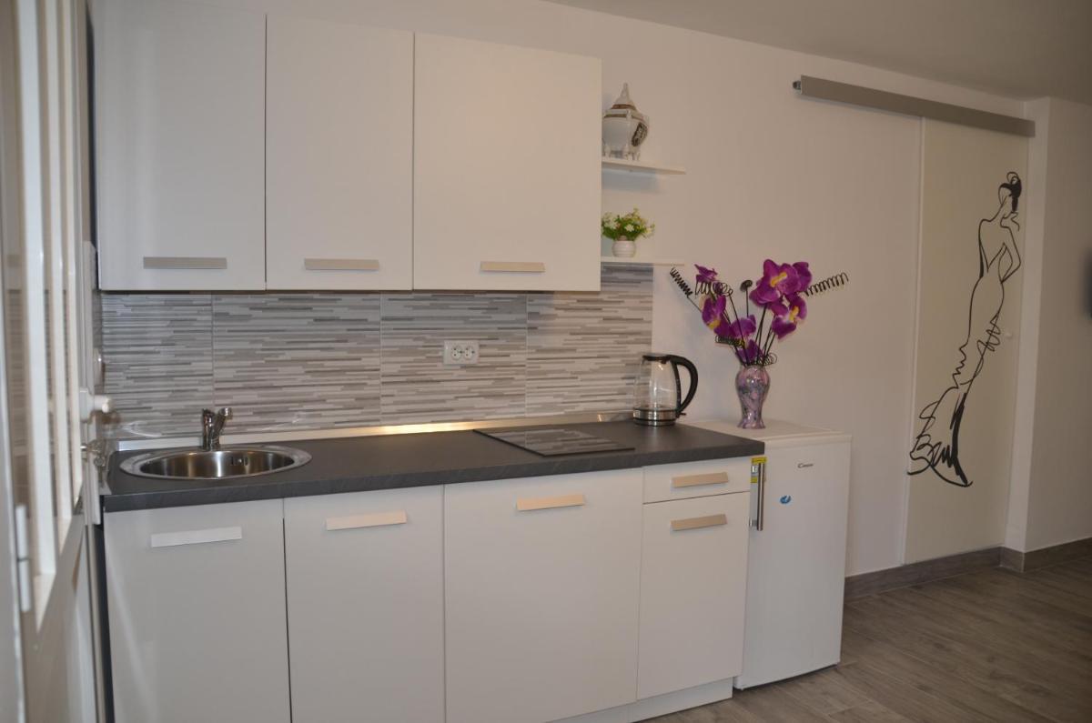 Apartments Lilly - Studio - Housity