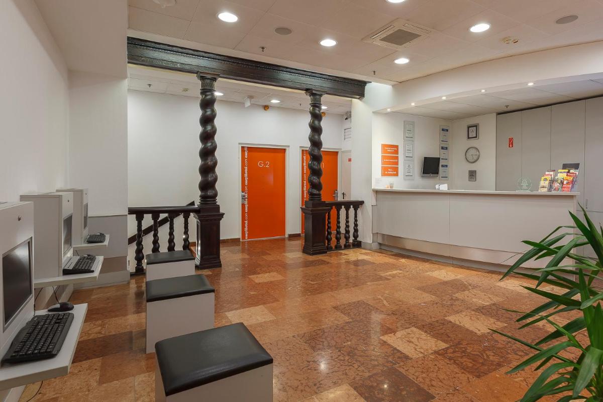 easyHotel Budapest Oktogon - Housity